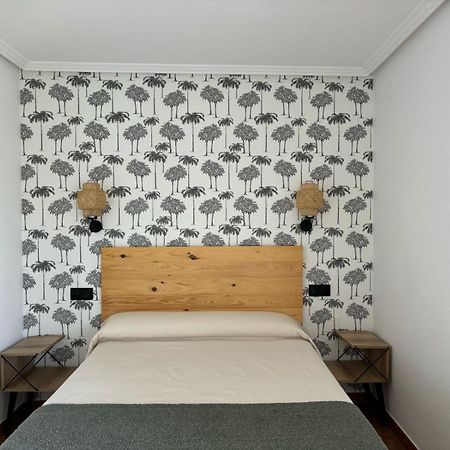Luarca Zabala Hotel Almuna Bagian luar foto