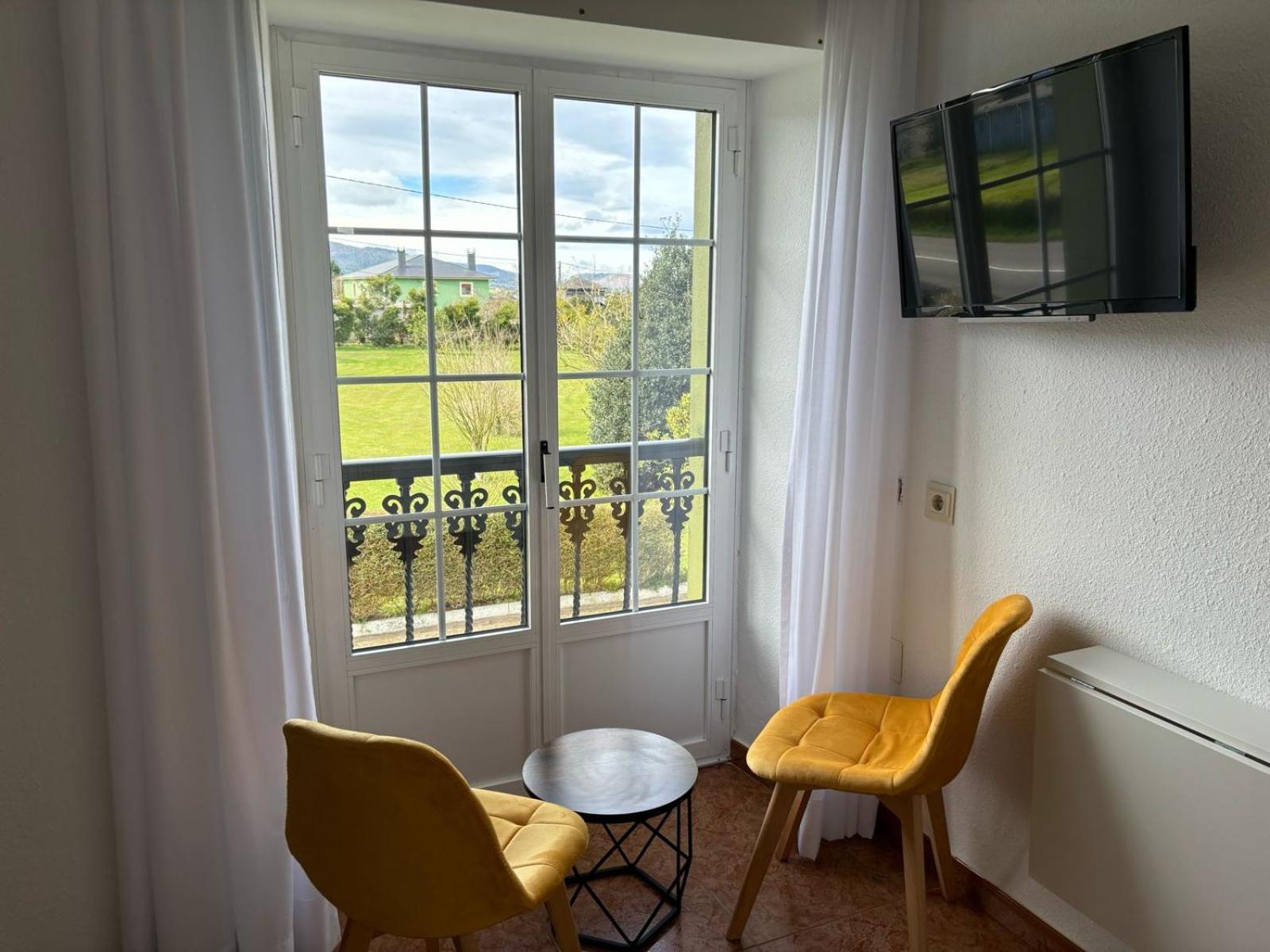 Luarca Zabala Hotel Almuna Bagian luar foto