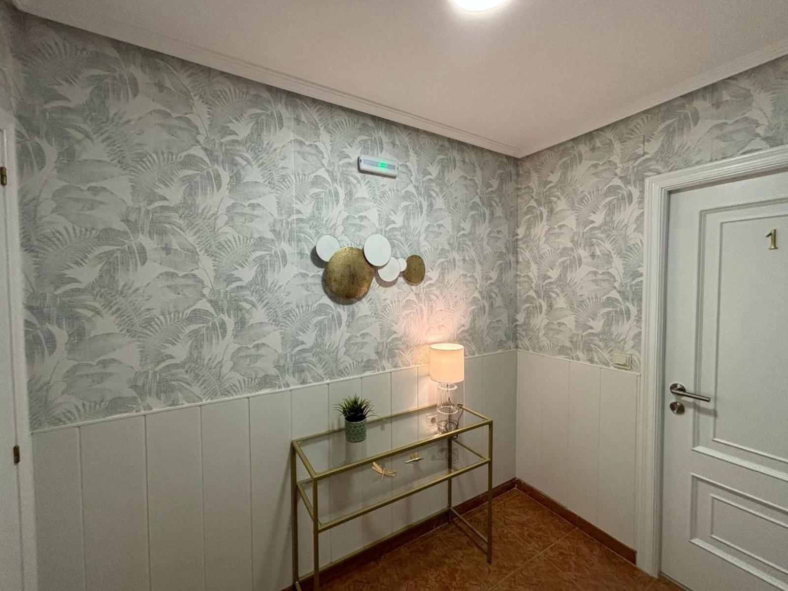 Luarca Zabala Hotel Almuna Bagian luar foto